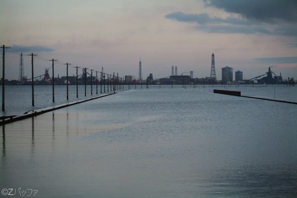 海中電柱(江川海岸)