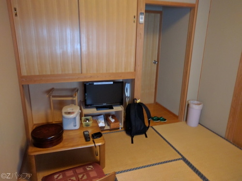ビジネス宿中里の部屋