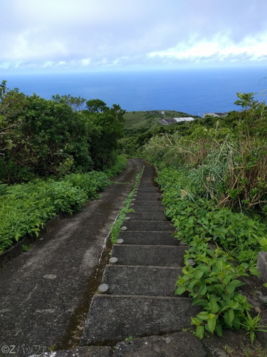 青ヶ島、尾山展望公園までの道のり