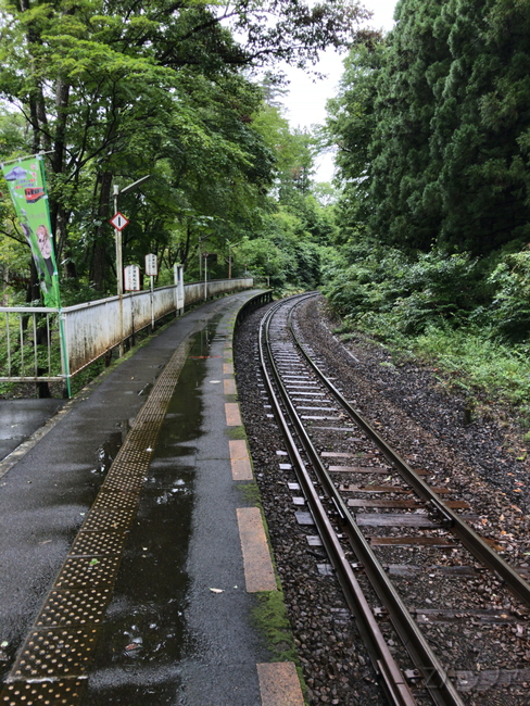 塔のへつり駅ホーム