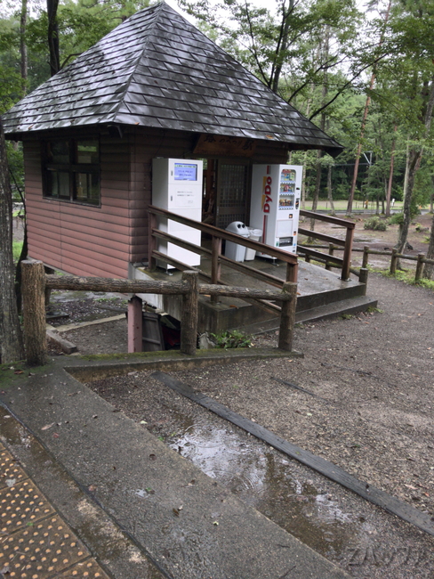 塔のへつり駅の駅舎