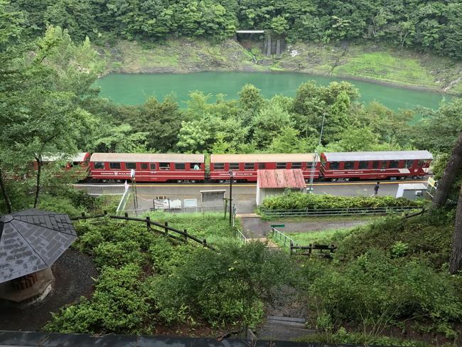 コテージから見える奥大井湖上駅