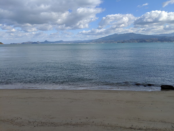 興居島の砂浜と海岸