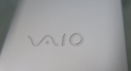 VAIO Phone Biz　刻印マーク