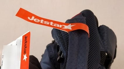 ジェットスター機内持ち込み手荷物重量検査OKマーク