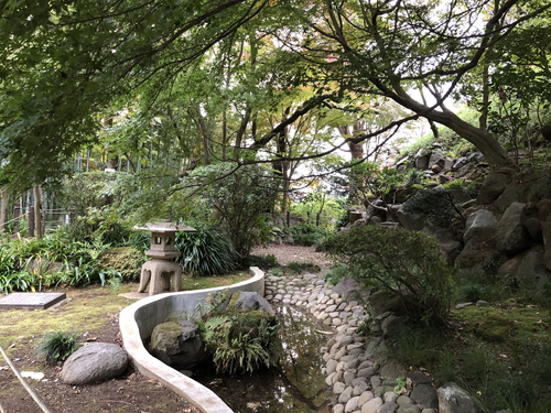 等々力渓谷内の日本庭園