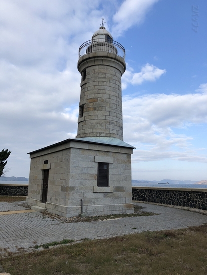 別角度からの男木島灯台