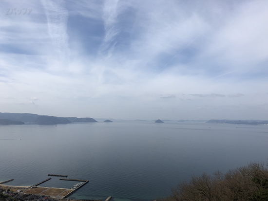 女木島の展望台から見た瀬戸内海の島々