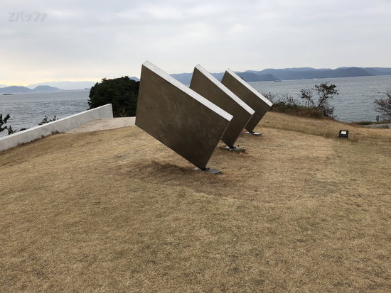 ベネッセアートハウス周辺の屋外作品