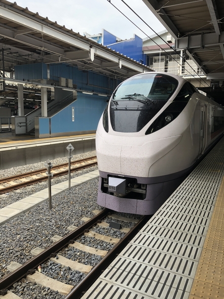 特急「ひたち」の車両(品川駅にて)