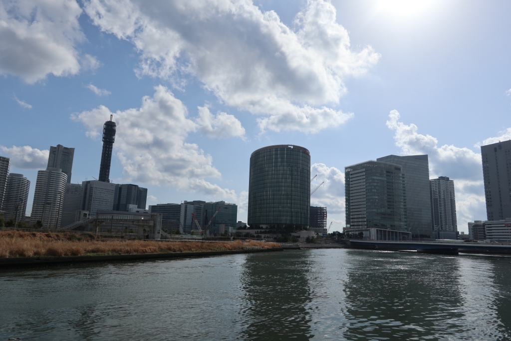 空模様も見た目通りの自然な色合いを再現