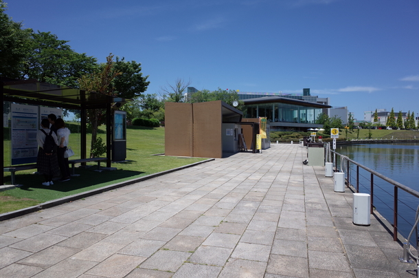 環水公園にある富岩水上ラインのチケット売り場と船乗り場