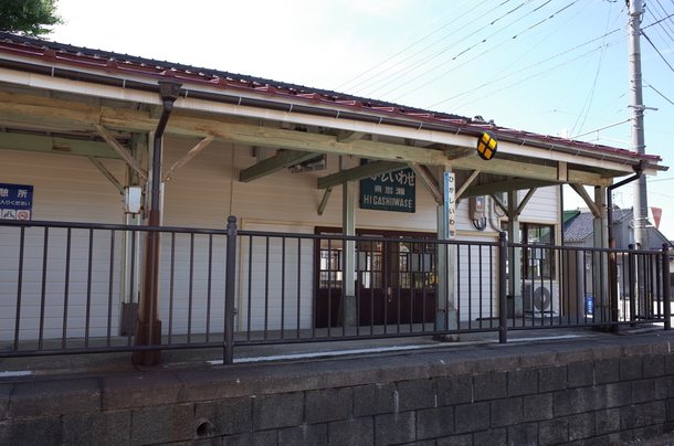 東岩瀬駅の駅舎