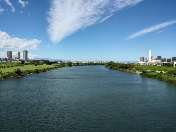 U12+のカメラで撮影した多摩川