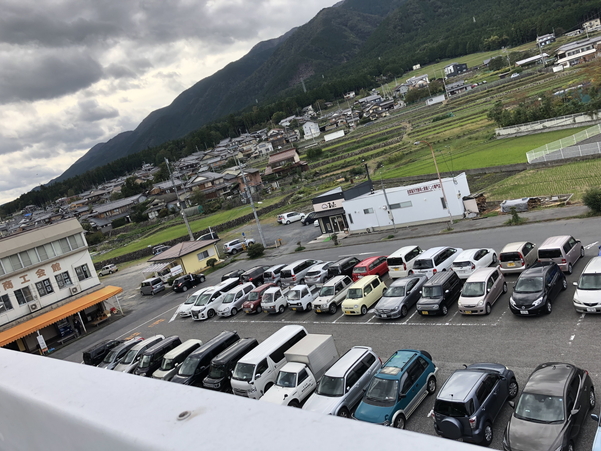 志賀駅前の様子