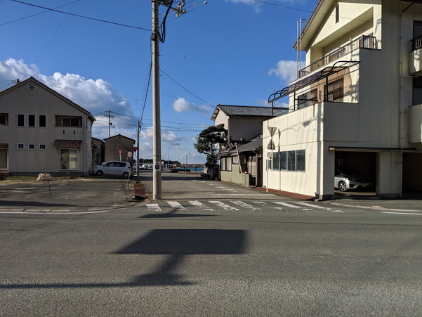 伊予長浜駅前
